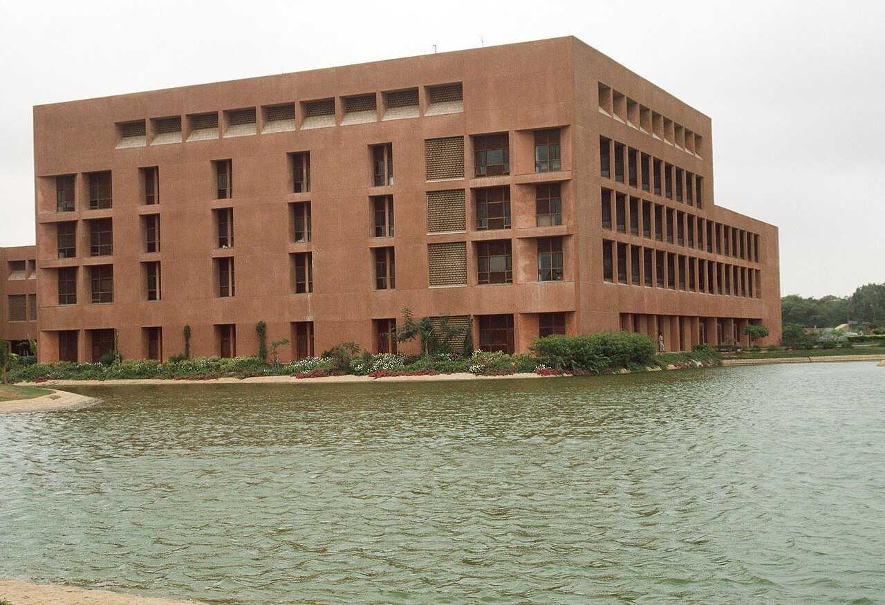 AKU Is Transitioning to UCAT: The Definitive Guide for Pakistani Applicants